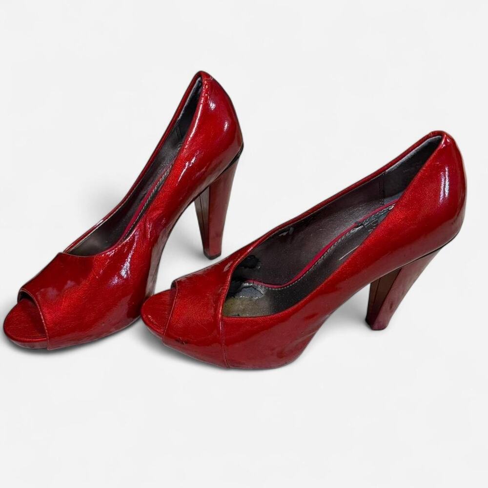 Y2k red patent leather peep